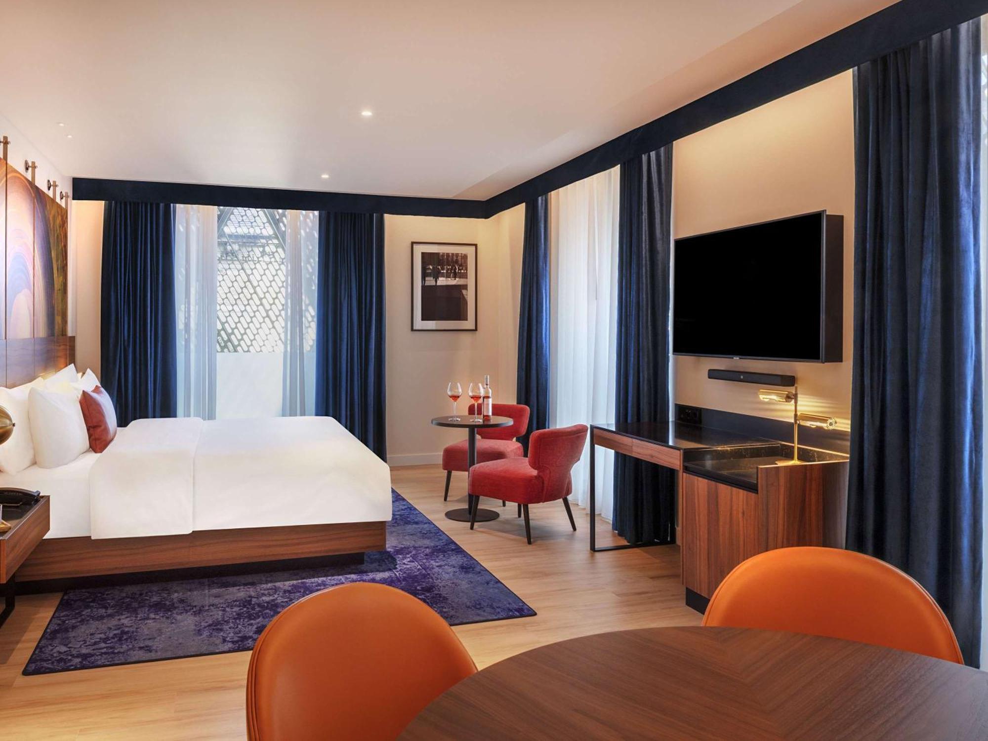 Pullman Budapest Exterior photo A suite at the hotel
