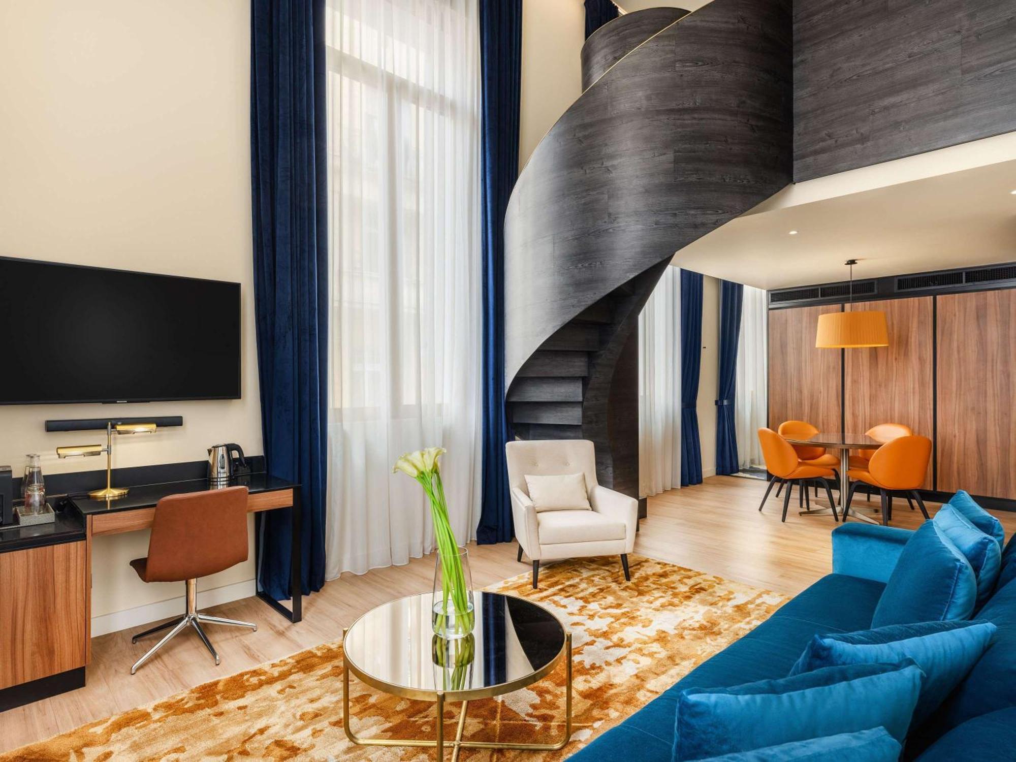 Pullman Budapest Exterior photo The Loft Suite