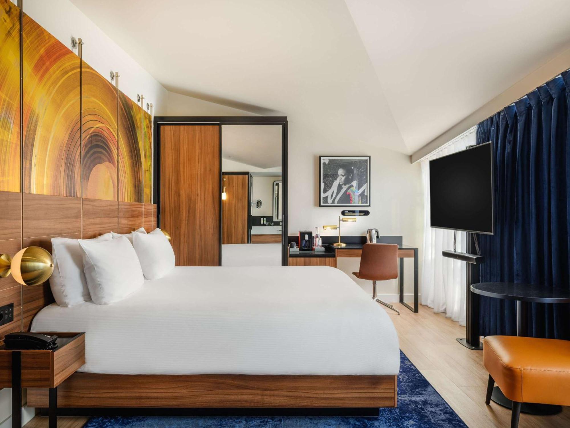 Pullman Budapest Exterior photo A bedroom at the hotel