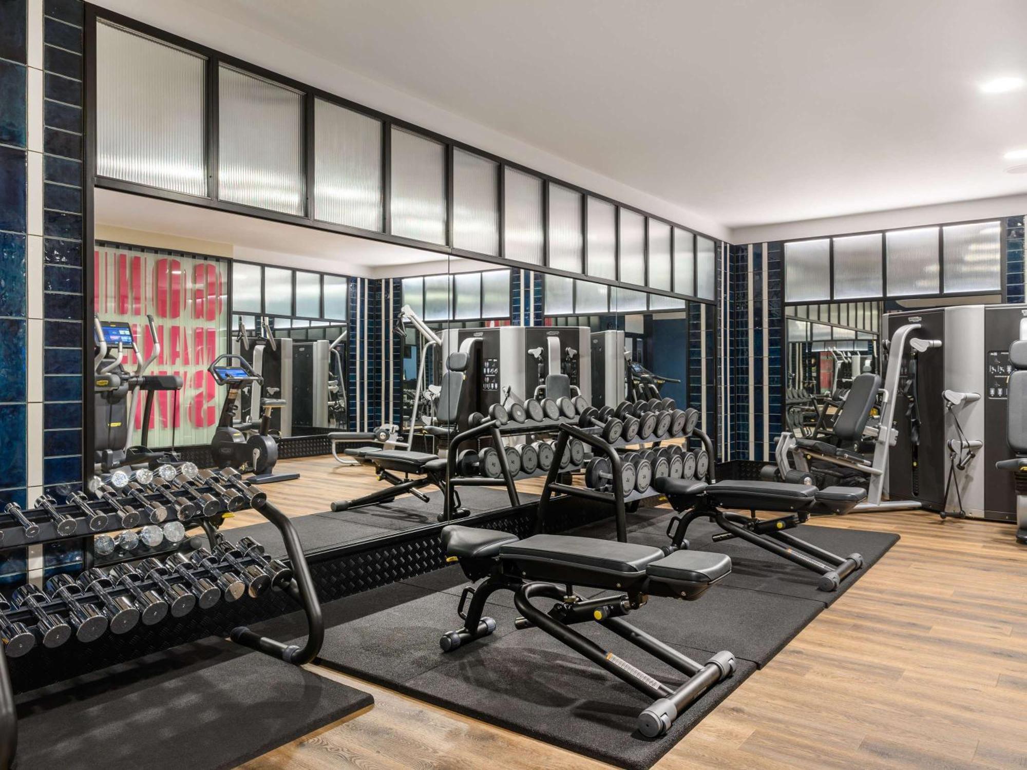 Pullman Budapest Exterior photo The gym at The Standard London
